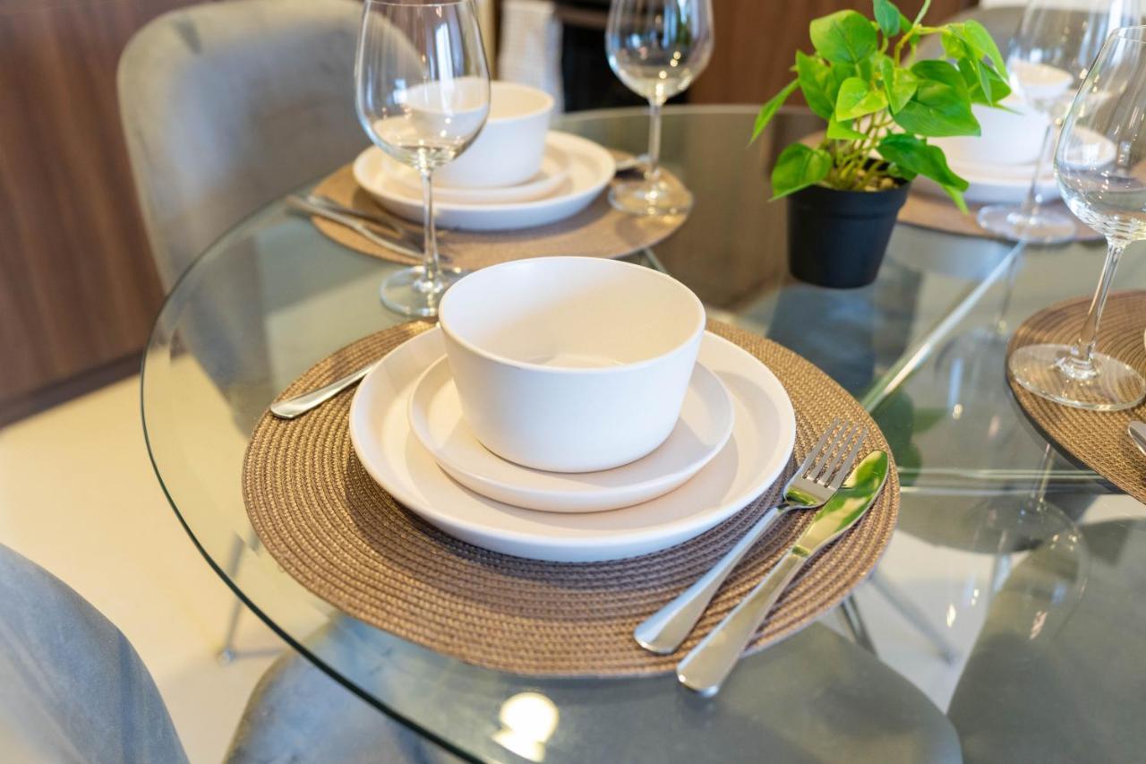 Delightful 2Br Apartment At Reva Residences Dubai Ngoại thất bức ảnh