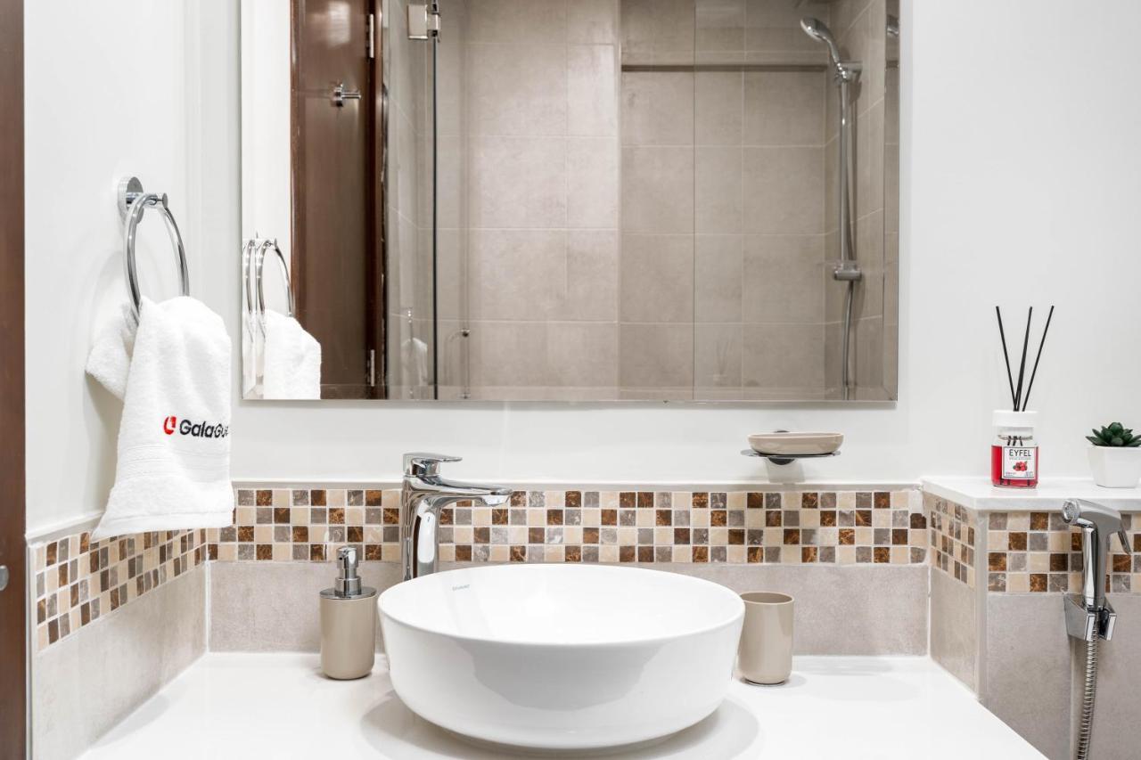 Delightful 2Br Apartment At Reva Residences Dubai Ngoại thất bức ảnh