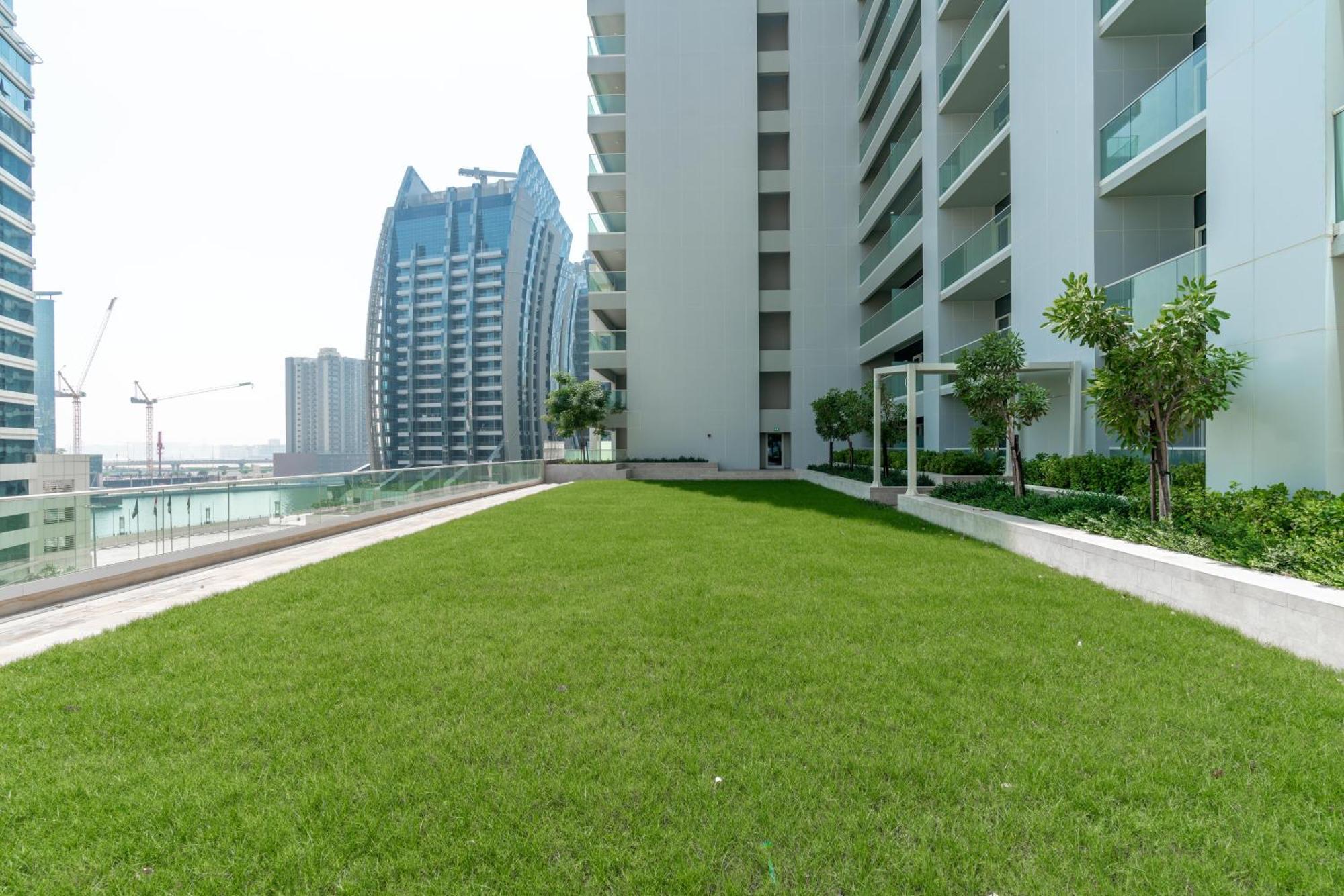 Delightful 2Br Apartment At Reva Residences Dubai Ngoại thất bức ảnh